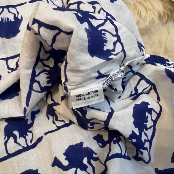 Roller Rabbit Dress - Picture 2 of 5